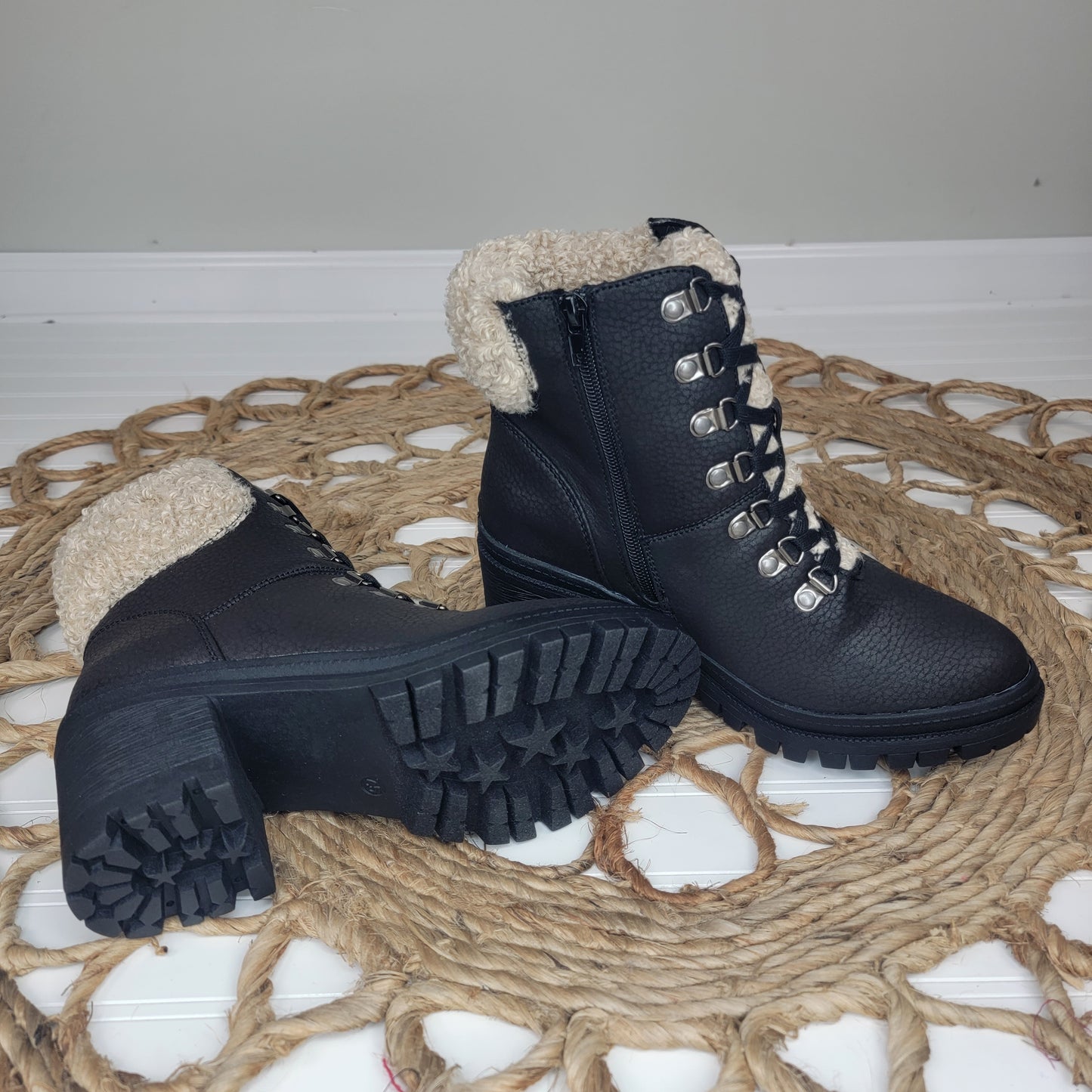 Alpine Boot from Very G