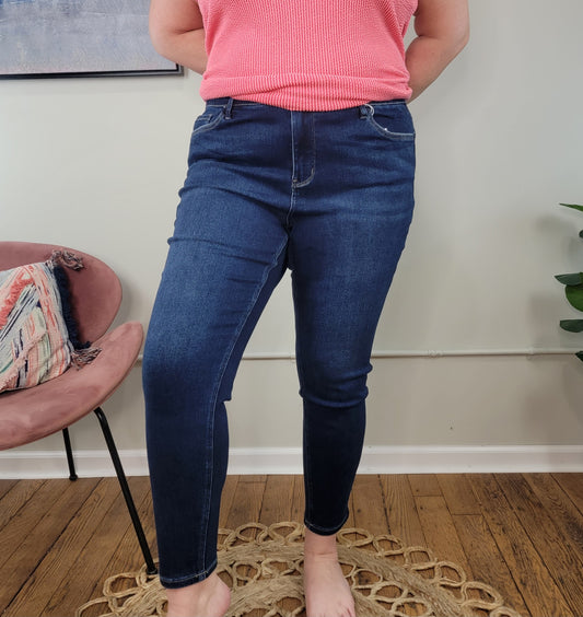 Lenox Ankle Skinny Jeans from Lovervet