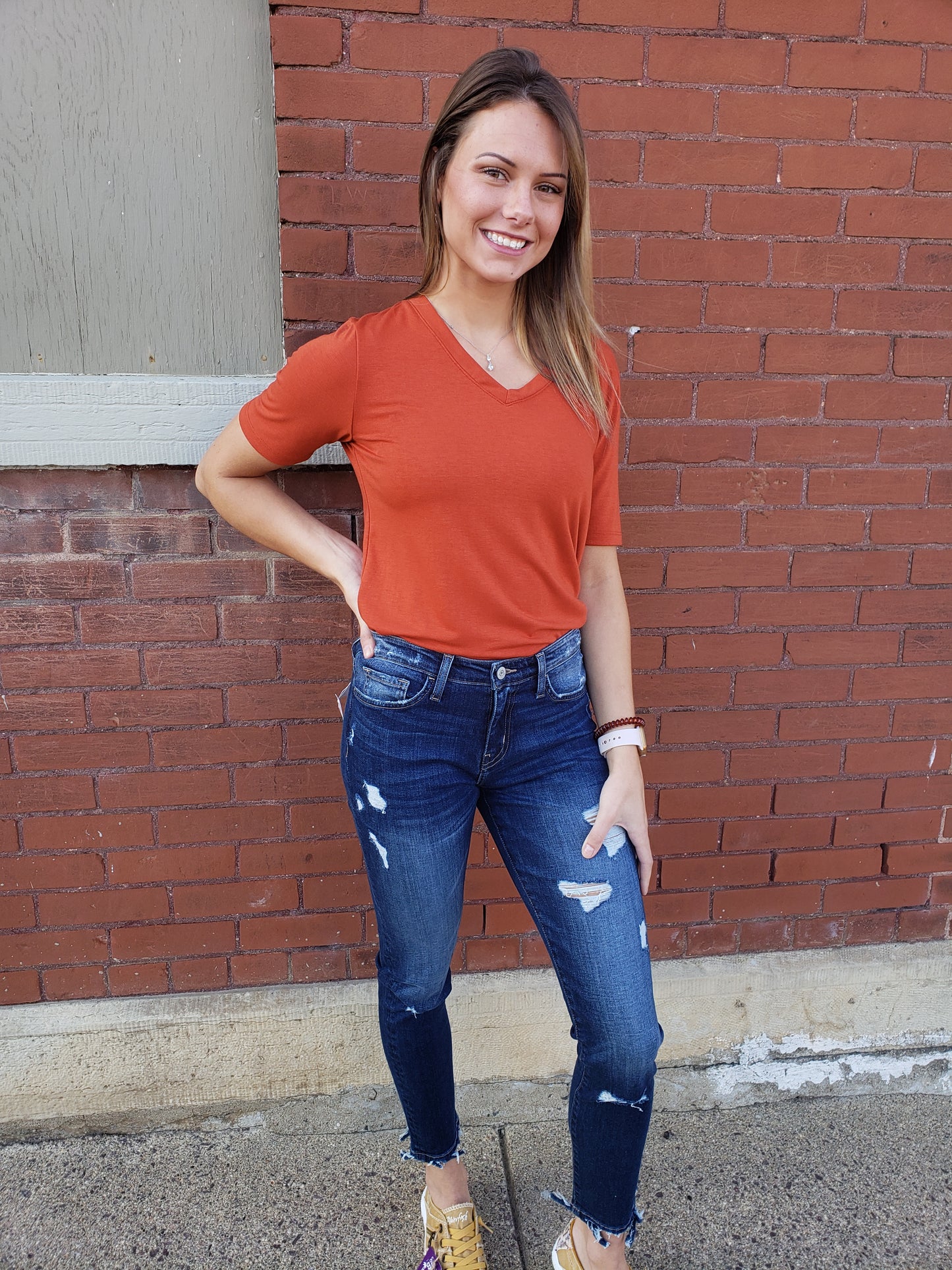 Basic V-Neck Tee