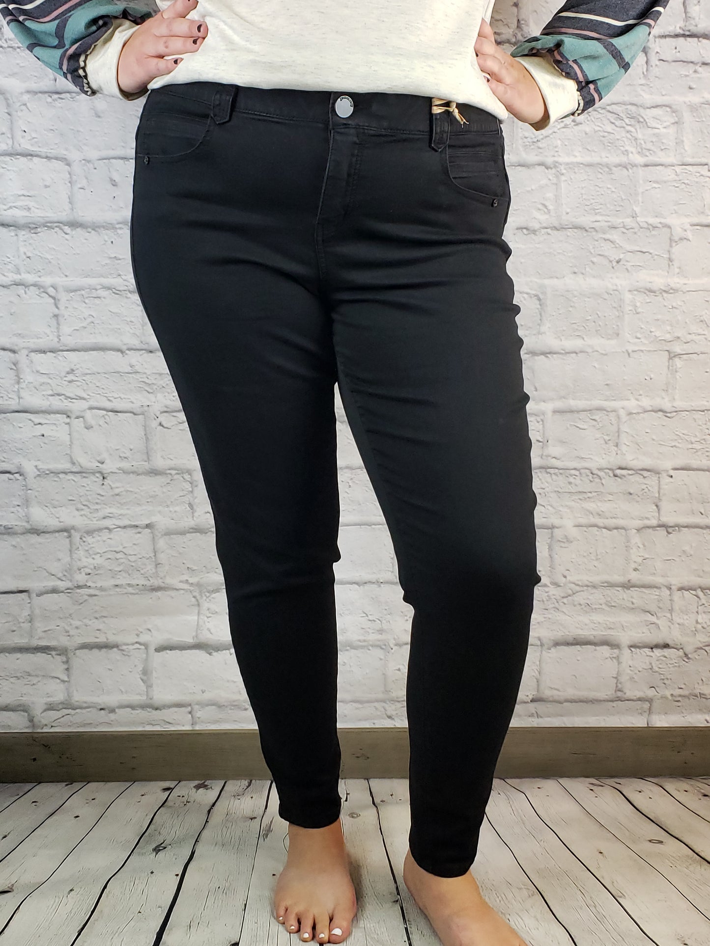 "Ab"solution Skinny: Black - Ext. Sizes