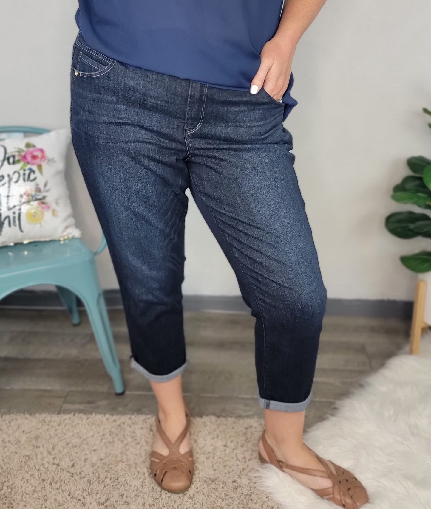 "Ab"Solution Dark Wash Capris