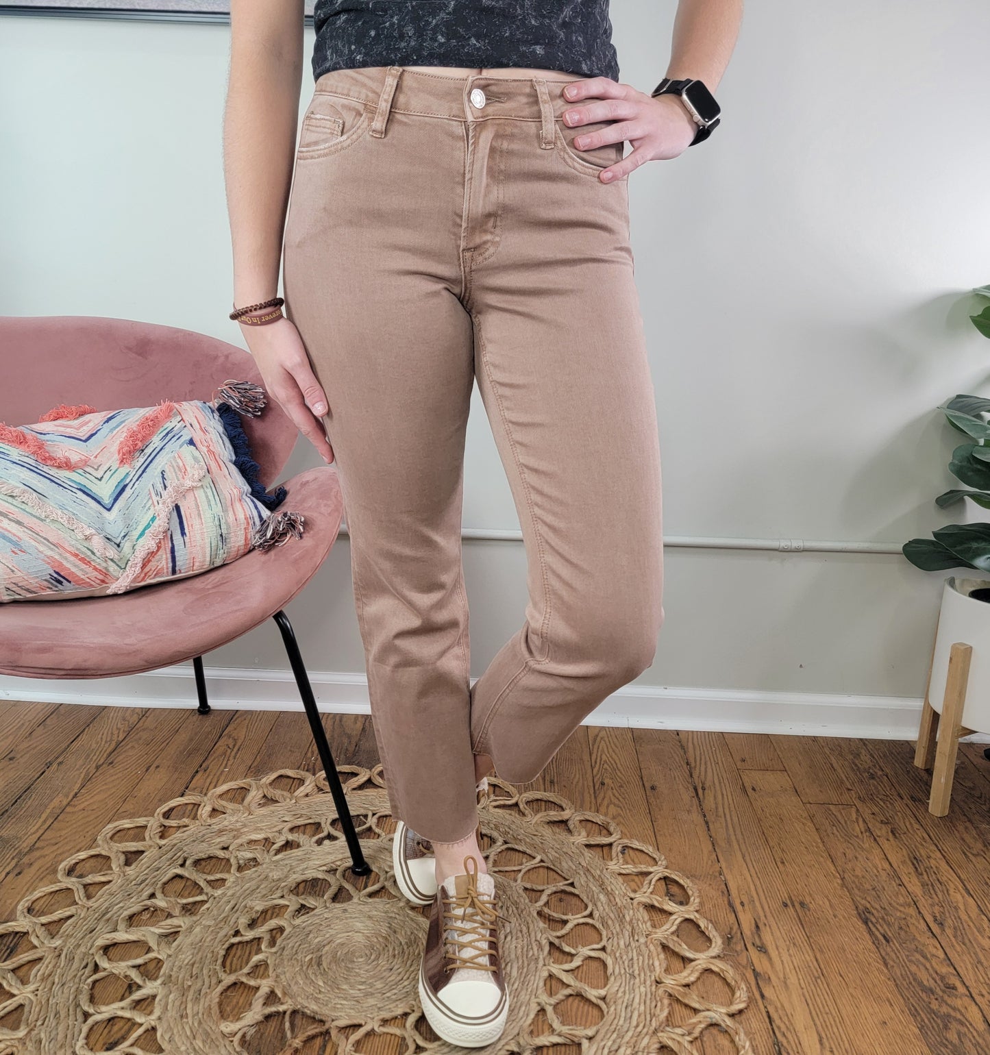 Erin Latte Colored Straight Jeans from Lovervet