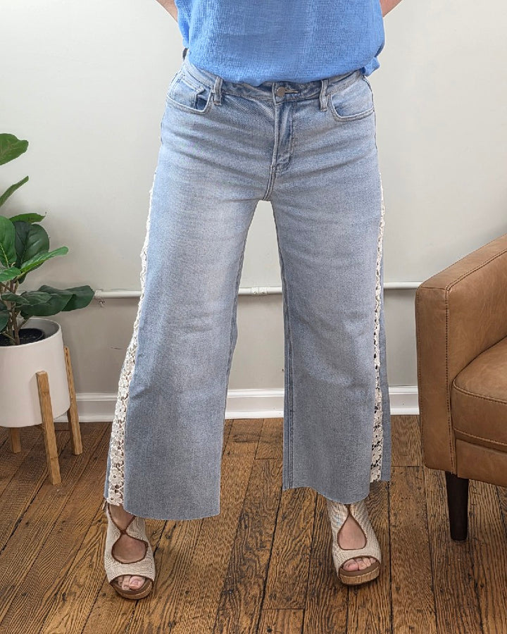 Daisy Crop Wide Flower Lace Jeans